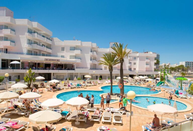 Hoteles con toboganes en Ibiza ❤️ Lo que saber antes de reservar
